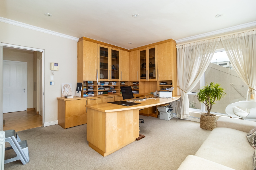 4 Bedroom Property for Sale in Northshore Western Cape